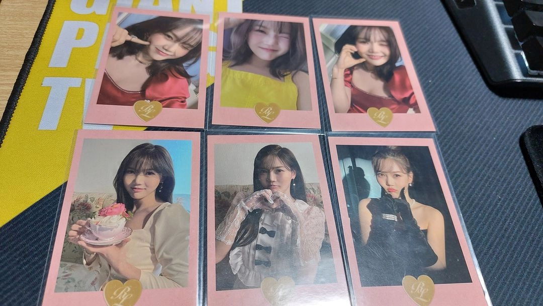 오마이걸 효정 폴라로이드 포카 세트 이미지