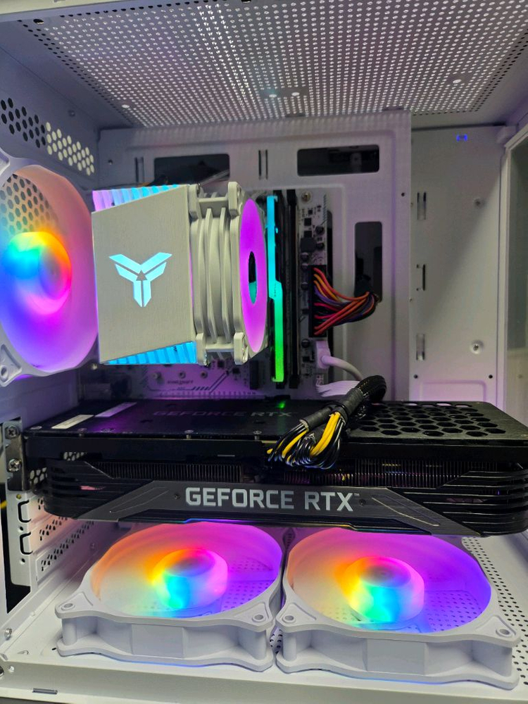 AMD RYZEN 7 5700X, RTX3070TI 이미지