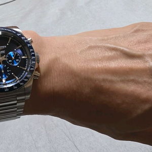 론진 콘퀘스트 크로노그래프 블루 42mm 이미지