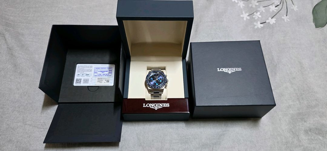 론진 콘퀘스트 크로노그래프 블루 42mm 이미지