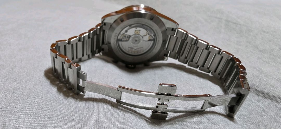 론진 콘퀘스트 크로노그래프 블루 42mm 이미지