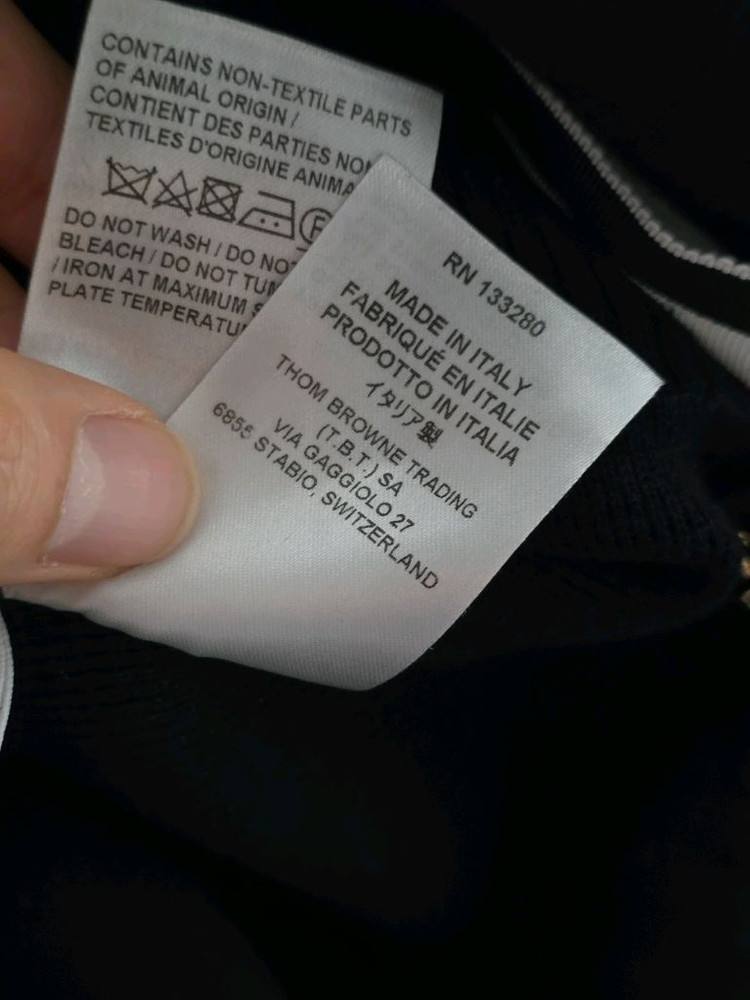 톰브라운 밀라노스티치 네이비 니트 5사이즈 (국내105~110) 이미지