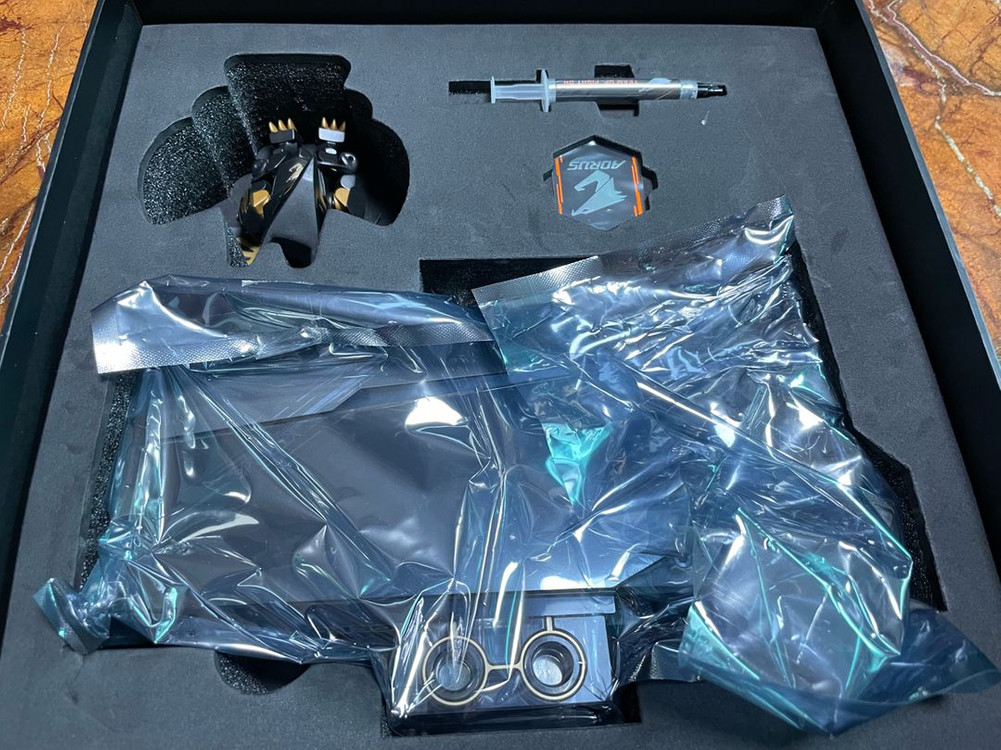 Asus Aorus RTX 3090 Waterforce 이미지