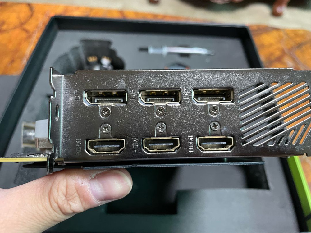 Asus Aorus RTX 3090 Waterforce 이미지