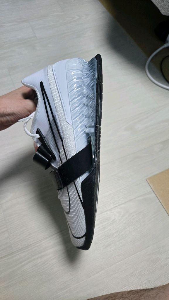 나이키 로말레오4 화이트블랙 역도화 헬스화 트레이너화 300mm 판매합니다 왕발 빅사이즈 이미지
