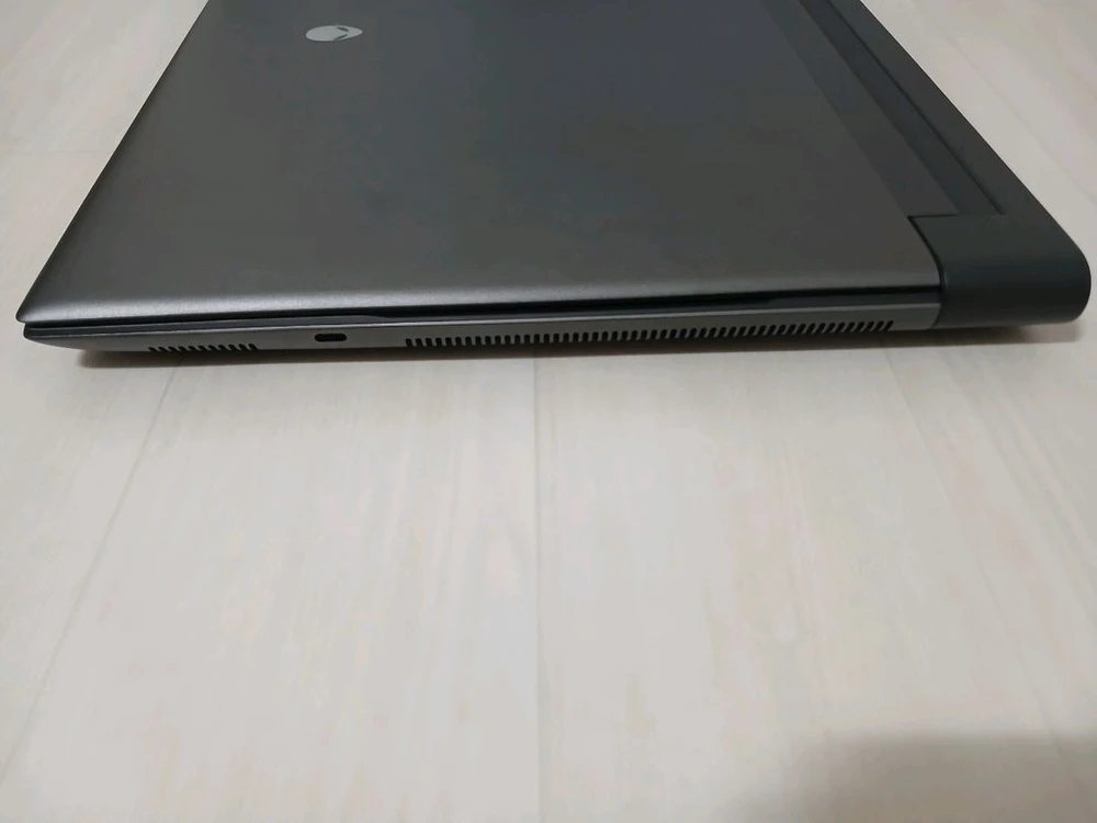 구매후 두달 에일리언웨어 m18 r1 rx7900m (4080 노트북 급) 이미지