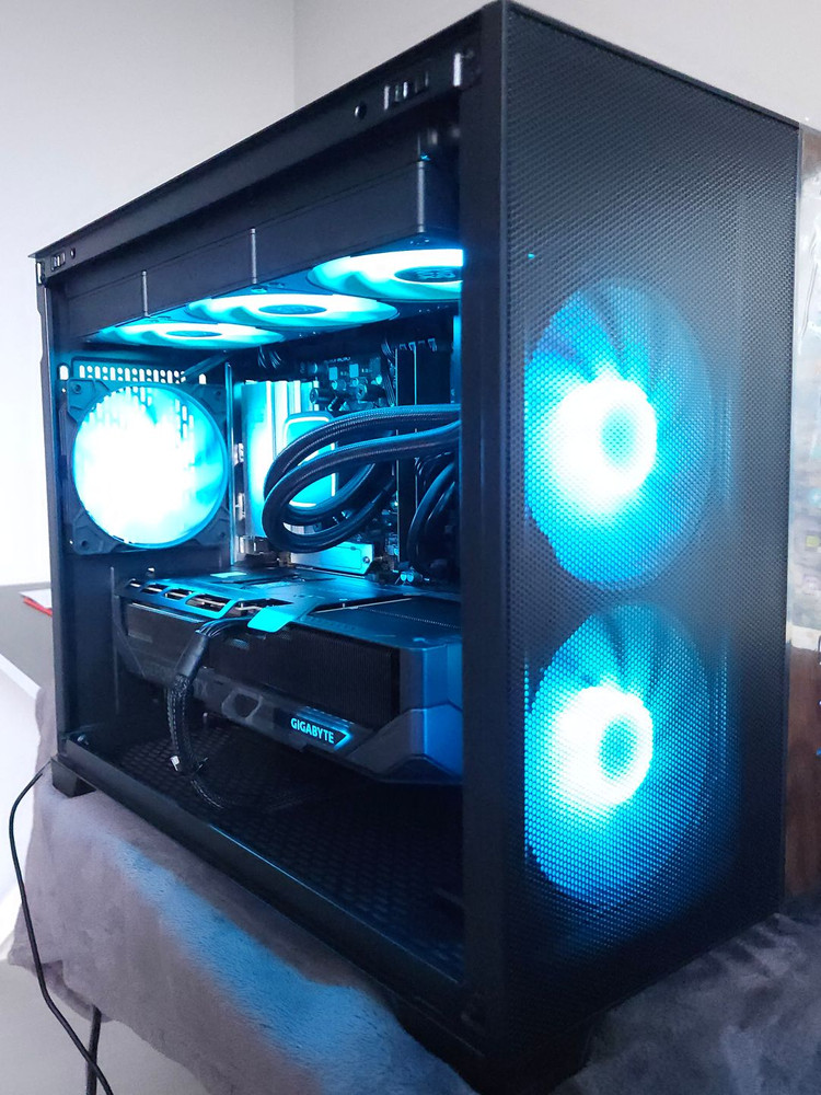 9800X3D , RTX 5070 ti ,32GB , 2TB 이미지