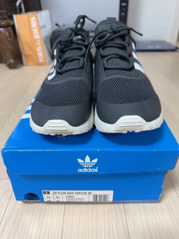 [280] 아디다스 검흰 운동화 이미지