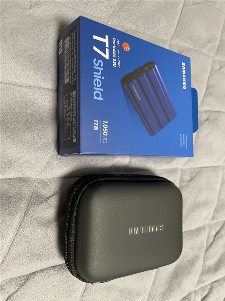 삼성 T7 Shield 외장 SSD 1TB 이미지