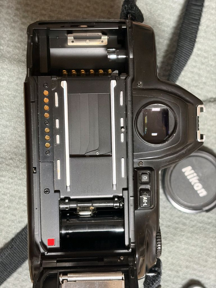 니콘 Nikon F801 SLR 카메라, 35 - 70mm 렌즈 세트 판매합니다. 이미지