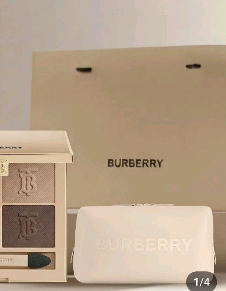 [미개봉] 버버리 베이지 파우치 이미지