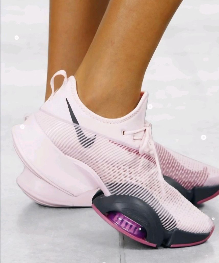 나이키 운동화 에어 줌 슈퍼렙 BQ7043-665 러닝화 사이즈230여러 중고사이트에도 같이 판매하고 있어서 삭제되 이미지