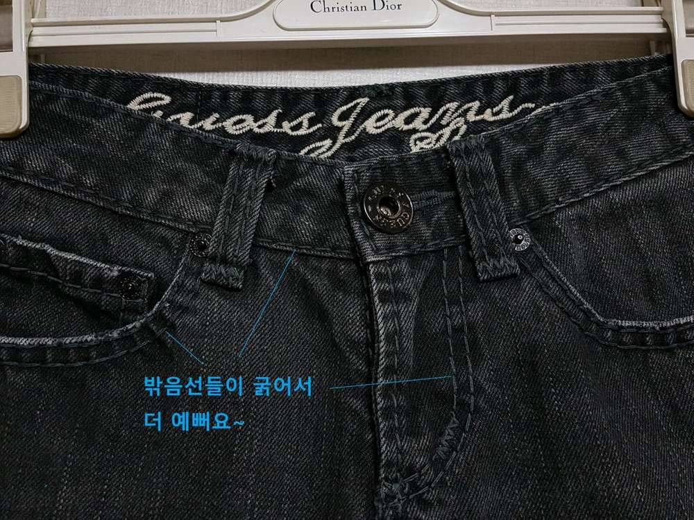 게스 춘추 슬림 스트레이트 여성 블랙 진바지/데님바지 24-25 상태우수 이미지