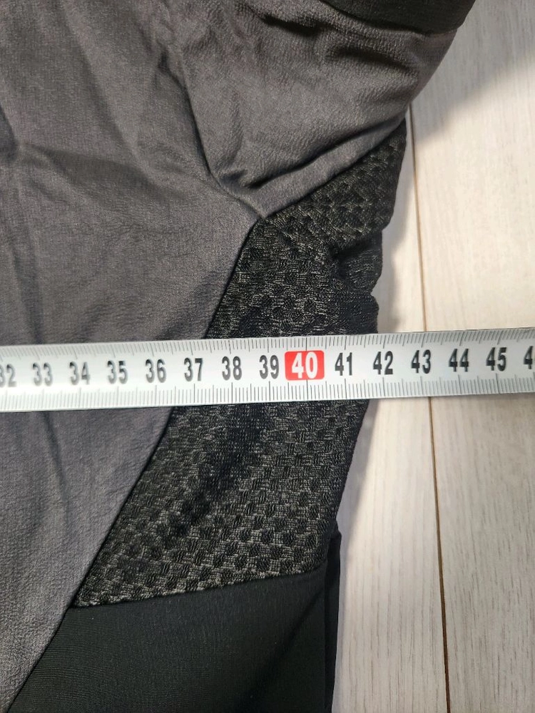 네파 여성 경량 바람막이 사이즈90s여러 중고사이트에도 같이 판매하고 있어서 삭제되면 팔린거에요~세탁으로인한 주름정 이미지