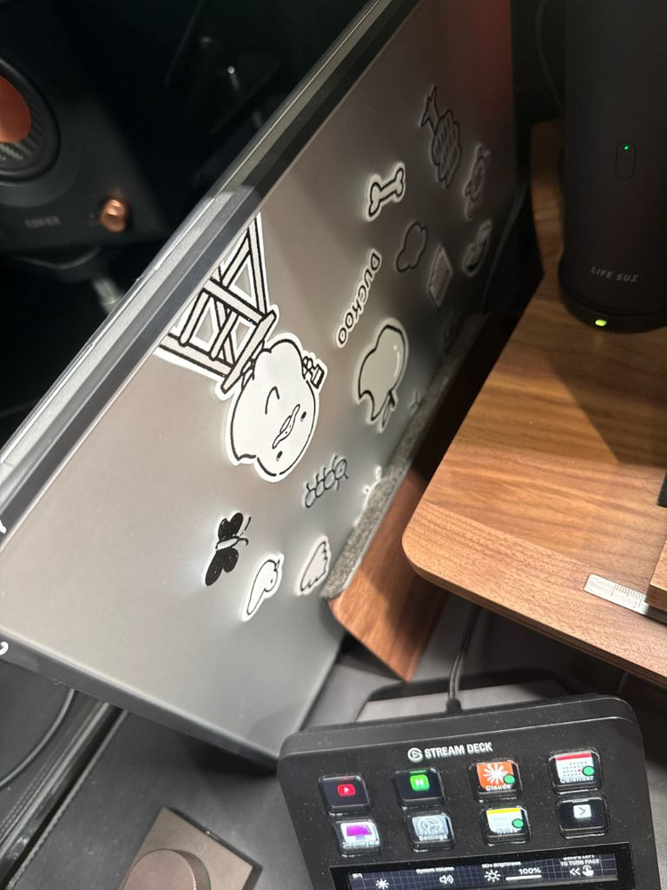 맥북 프로 16인치 M5 Max 64GB 2TB 이미지
