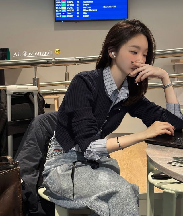 (아이보리) 강민경 착용) 아비에무아 아이보리 립드 니트 가디건 1사이즈 이미지