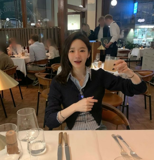 (아이보리) 강민경 착용) 아비에무아 아이보리 립드 니트 가디건 1사이즈 이미지