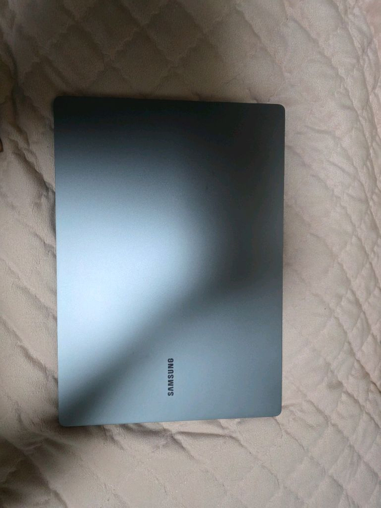 삼성 갤럭시북4 울트라 NT960XGL-X94A 16인치 모델 이미지
