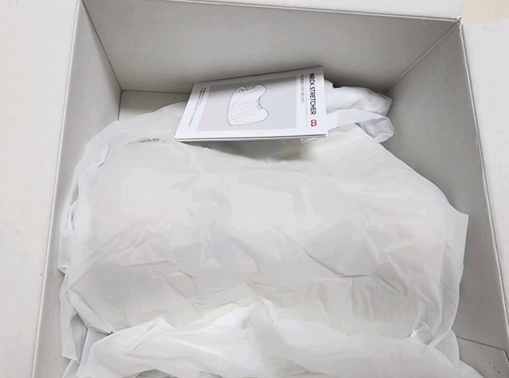 오아 넥스트레처 저주파 목 마사지기 이미지