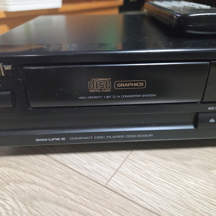 인켈 CDP CDG-3030R 판매합니다. 이미지