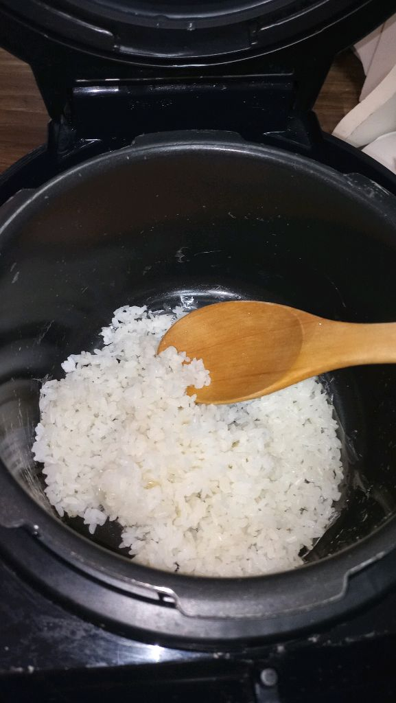 전기압력밥솥 쿠첸 6인용 이미지