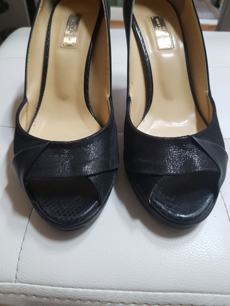 발렌시아가 하이힐 이미지