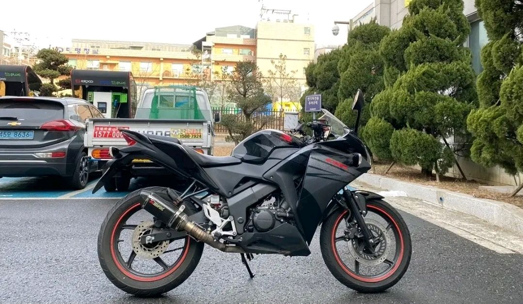 혼다 CBR125 16년식 아크라포빅 구변완료 이미지