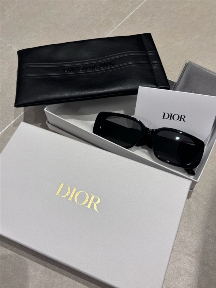 Dior 와일디올 선글라스 S2U (슬기 변도미 착용) 이미지