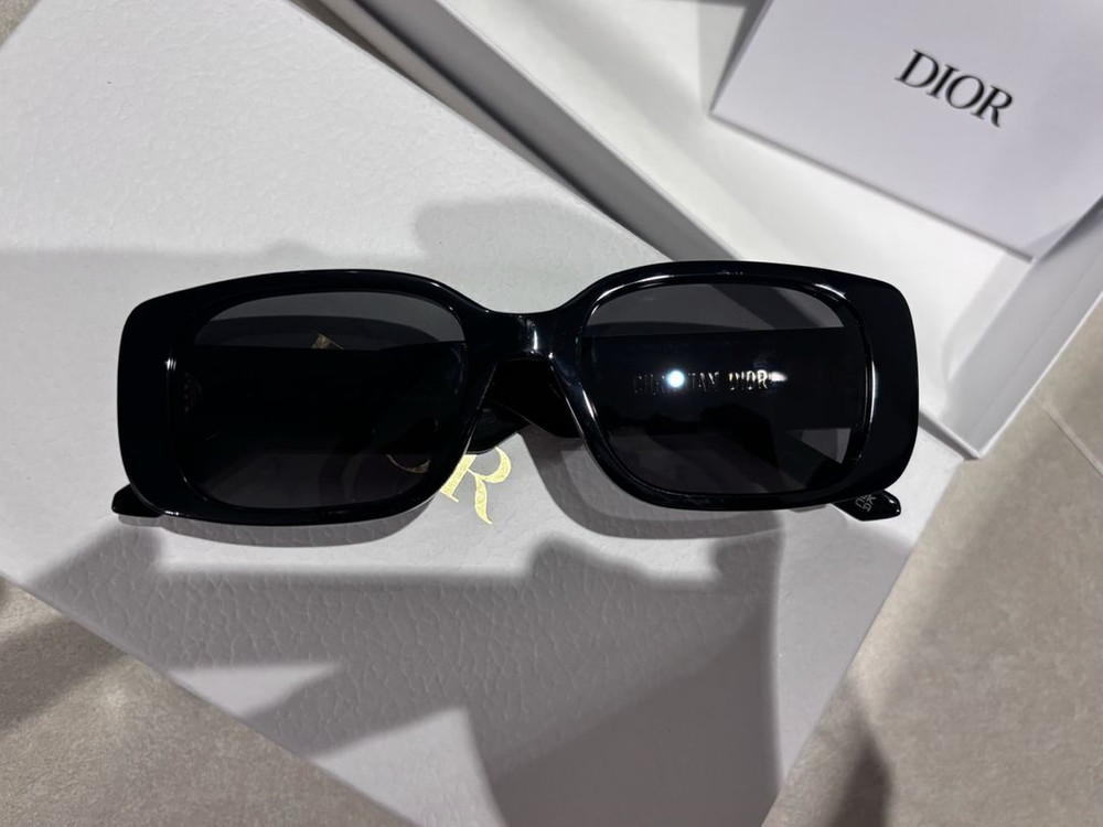 Dior 와일디올 선글라스 S2U (슬기 변도미 착용) 이미지