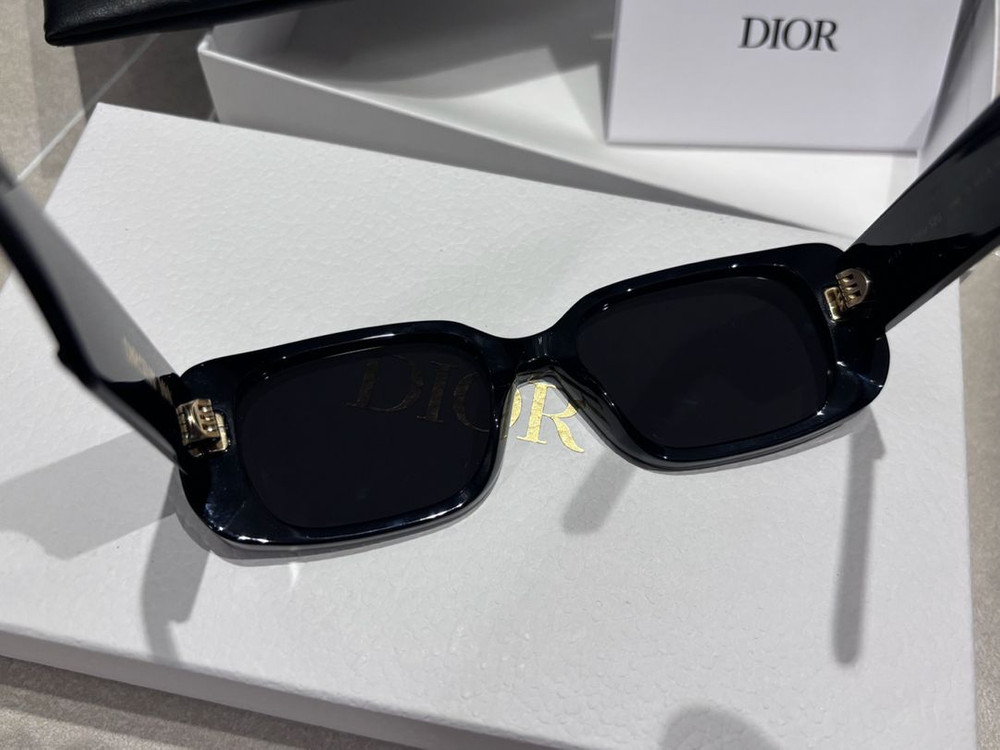 Dior 와일디올 선글라스 S2U (슬기 변도미 착용) 이미지