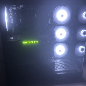 5600x 게이밍 컴퓨터 본체 PC 이미지