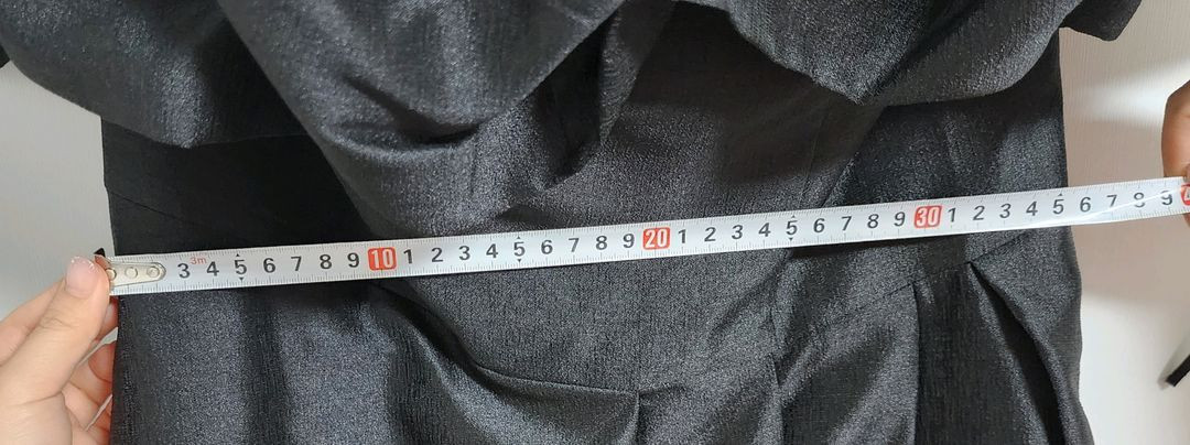 오프숄더 블랙 롱 드레스 이미지