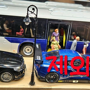 1/43 다이캐스트와 피규어 전부 일괄 판매 이미지