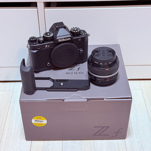 니콘 Zf + 40mm f2 SE 렌즈킷