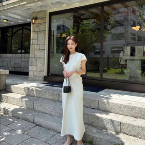 24년 어사인바이수 맥시 드레이프 롱원피스 크림 아이보리 돌잔치 하객룩 여름 반팔 캡소매 이미지