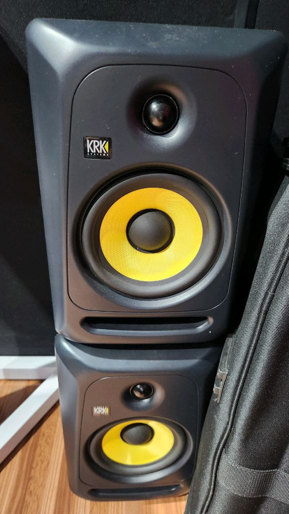 KRK Classic 7 액티브 모니터 스피커 이미지