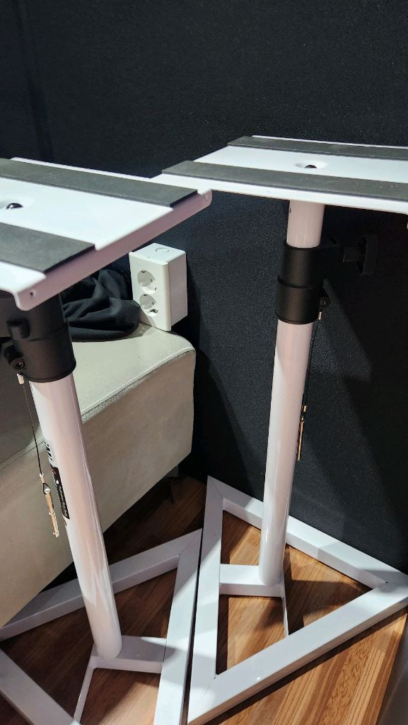 KRK Classic 7 액티브 모니터 스피커 이미지