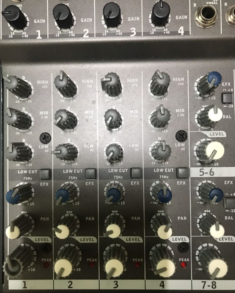 PHONIC AM440D 믹싱 콘솔 이미지