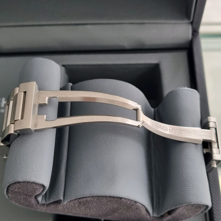 태그호이어 까레라 칼리버16 데이데이트 43mm 청판 CV2A1V(2020년식) 이미지