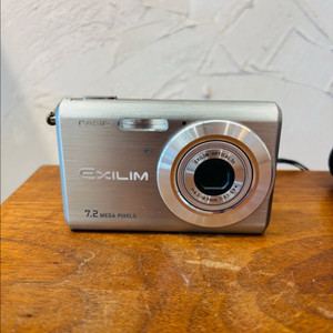카시오 엑슬림 EX-Z70 디지털카메라 이미지
