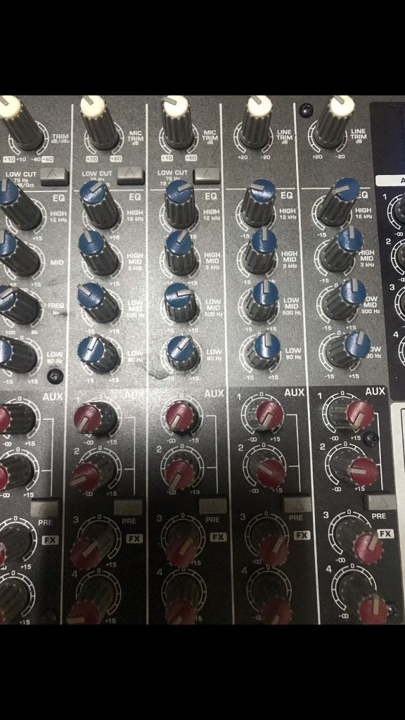 베링거 XENYX2442FX 믹싱 콘솔 이미지