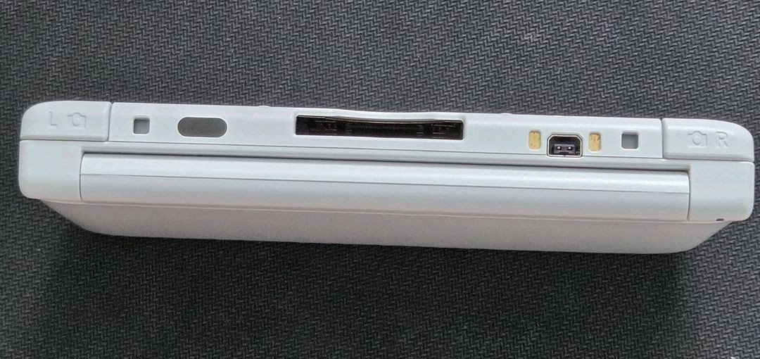 닌텐도 3DS XL 화이트 정발판 구큰다수 이미지