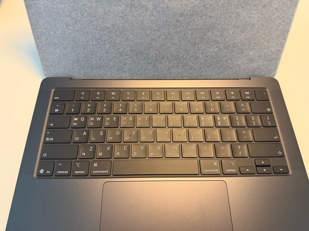 [신품급] 맥북 프로 14 M5 Pro 15코어, 스페이스 블랙, 24GB, 1TB 이미지