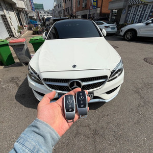 벤츠 C200 2017년 신형 스마트키 2개 제작 및 근접도어 활성화 완료 이미지