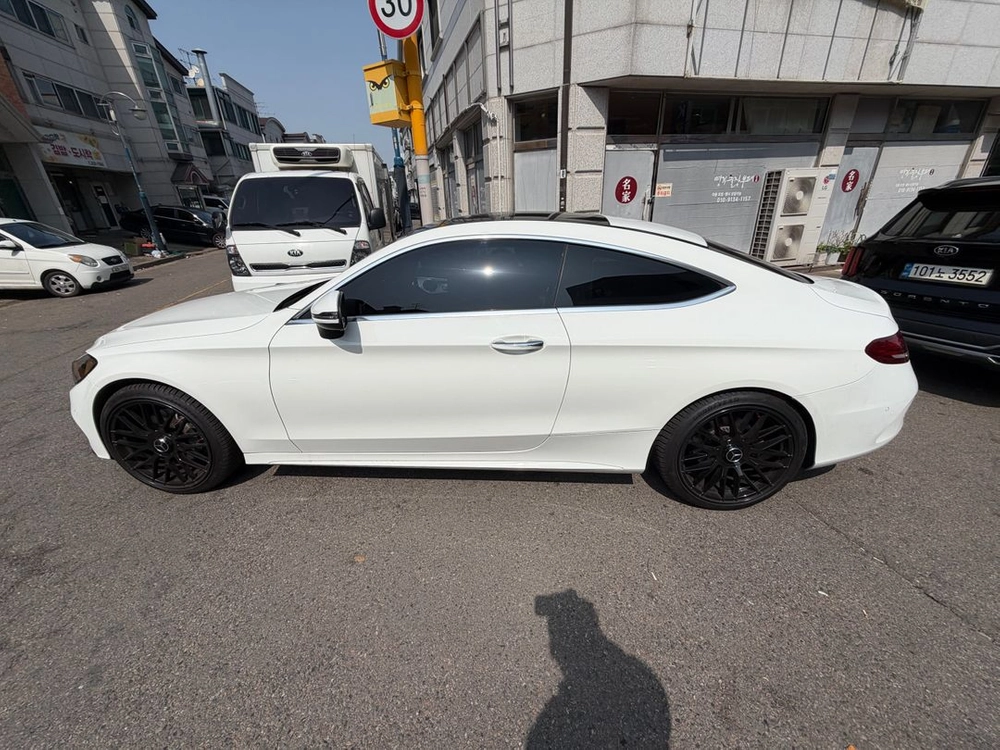 벤츠 C200 2017년 신형 스마트키 2개 제작 및 근접도어 활성화 완료 이미지