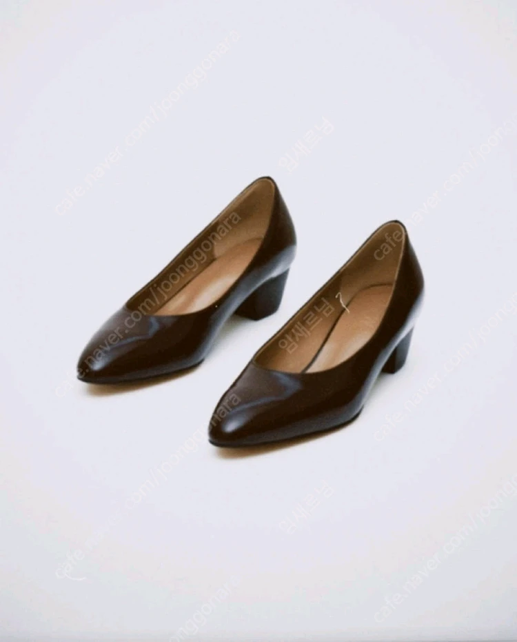 레디투웨어 알투더블유 R2W Duna leather Pumps 두나 가죽 펌프스 240 브라운 새상품 가격인하 이미지