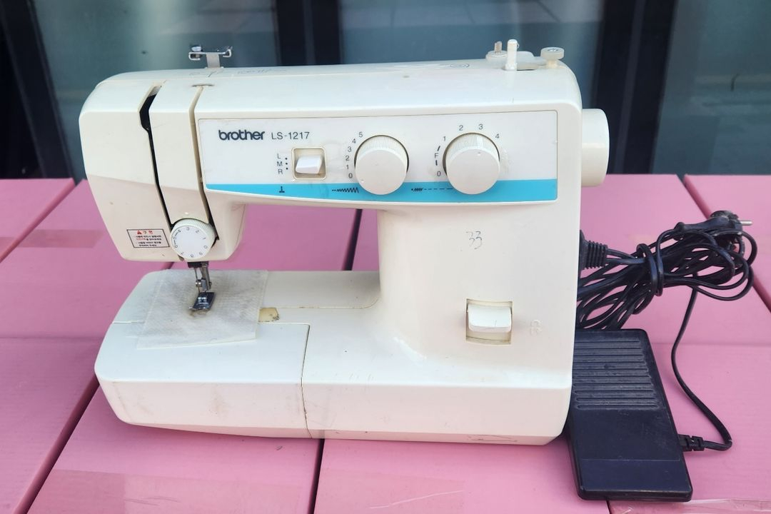 브라더 전동 가정용 재봉틀(LS-1217,LS-2720) 선택 초보자도 쉽게 사용 판매 이미지