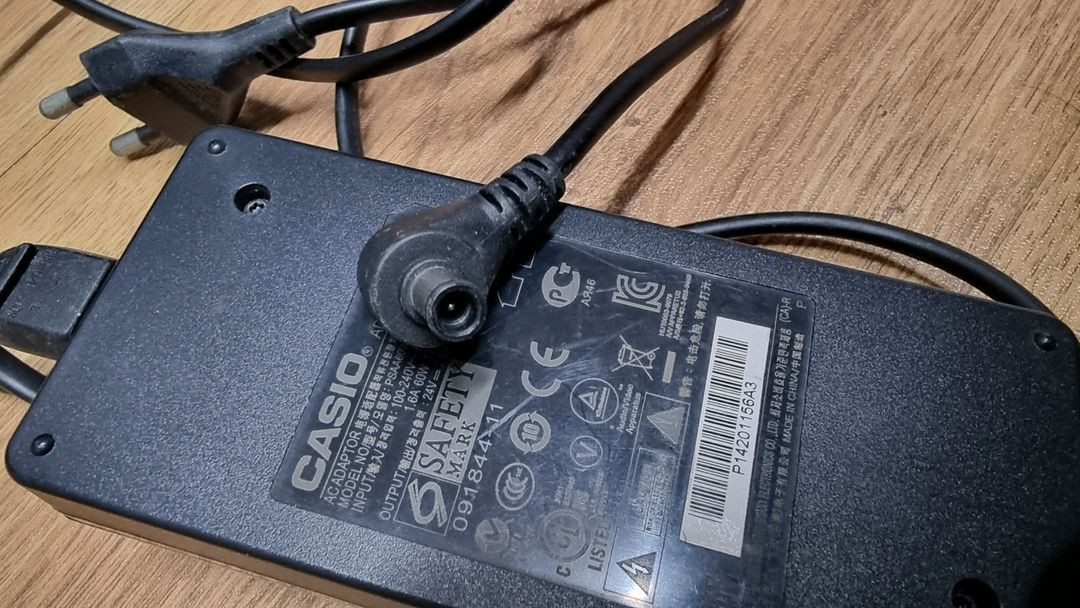 카시오 정품 어댑터 AD-E24250LW 24V 2.5A 이미지