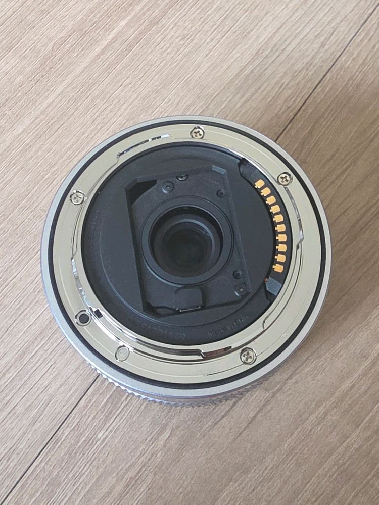 파나소닉 루믹스 S 18 40mm 렌즈 판매합니다. 이미지
