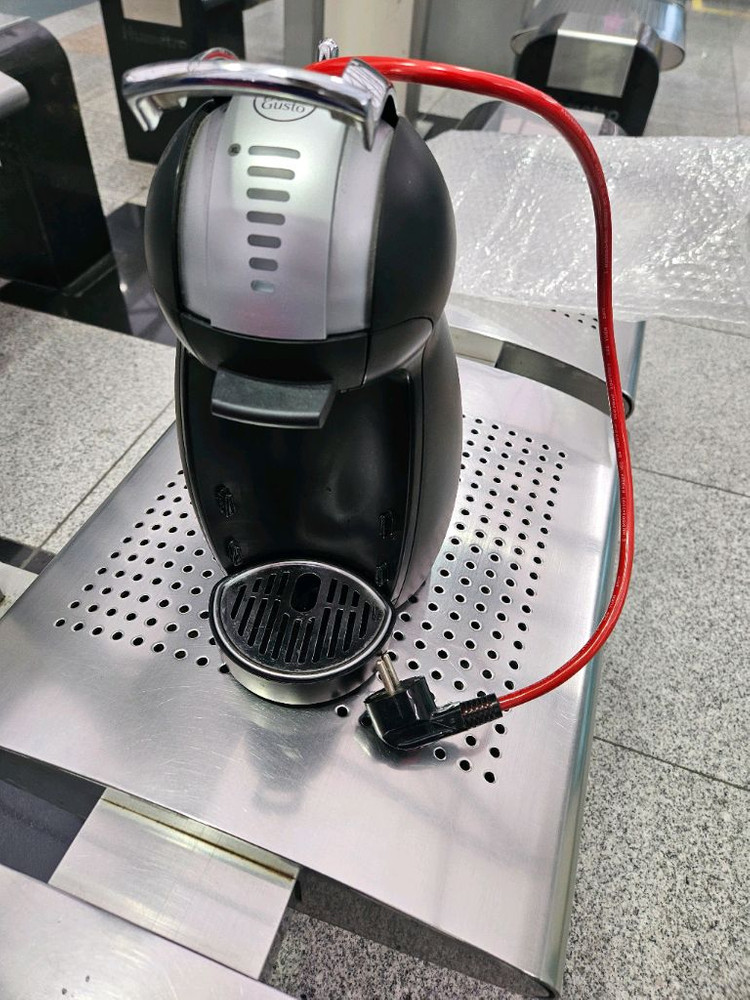 네스카페 돌체구스토 커피머신 블랙/실버 이미지